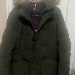 Tommy Hilfiger Men's Olive Puffer Coat
